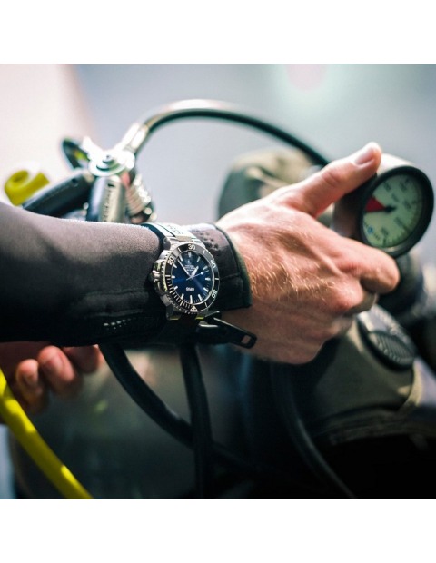 ORIS Aquis Date 01-733-7730-4135-07-4-24-64EB